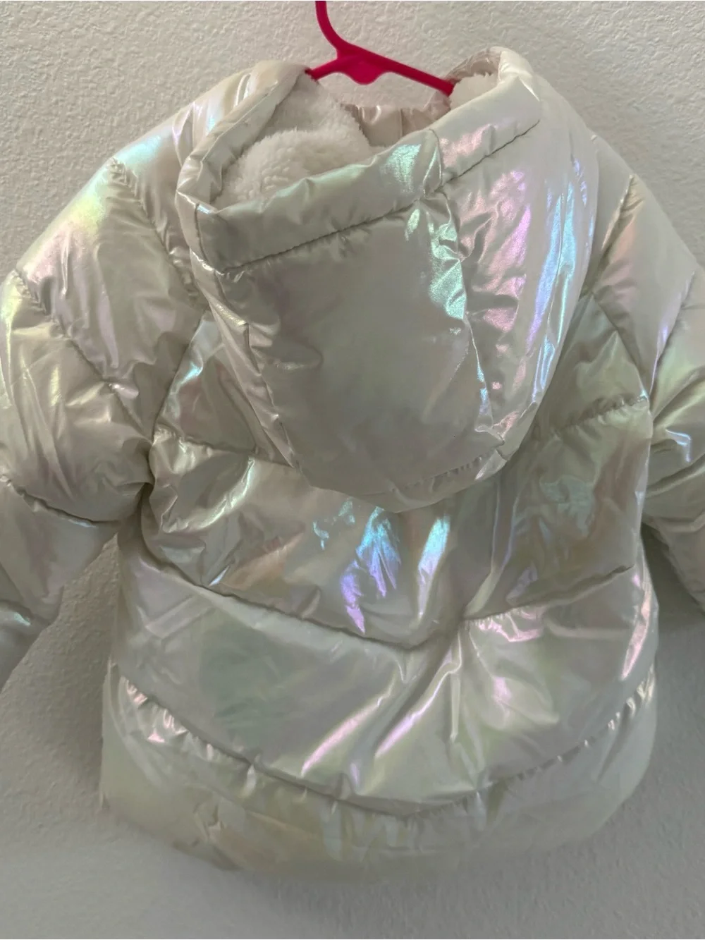 GAP shiny iridescent